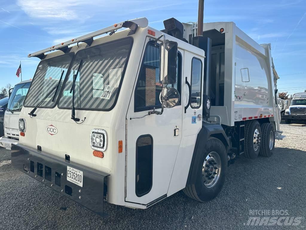  Crane Carrier LET2CC 폐기물 수거 트럭