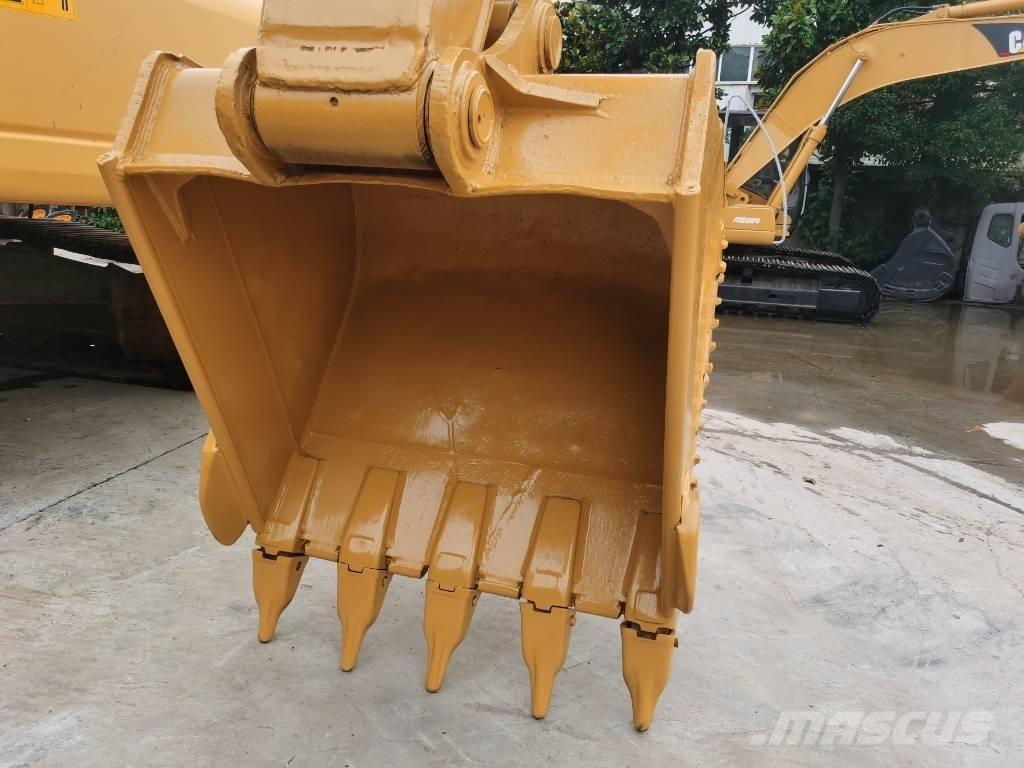 CAT 330 D 대형 굴삭기 29톤 이상