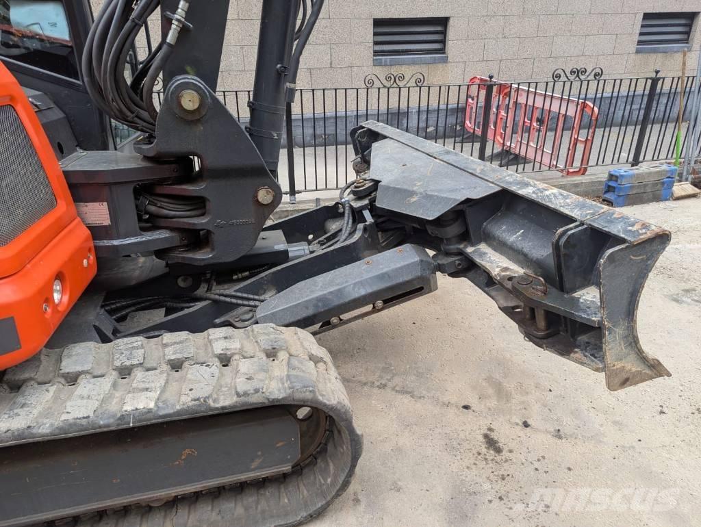 Eurocomach ES 95TR4 중형굴삭기 7톤-28톤