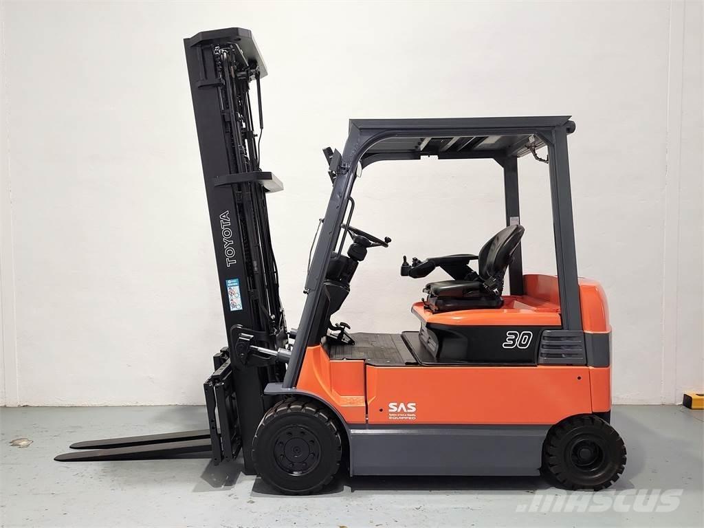 Toyota 7FBMF30 전동 지게차