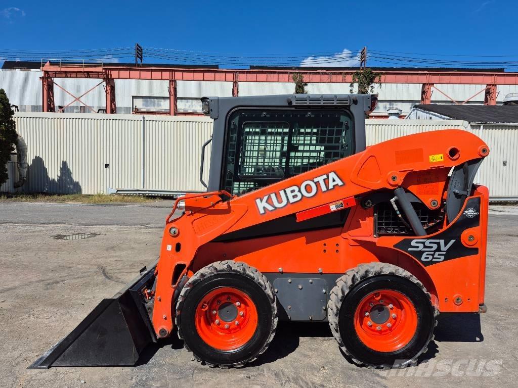 Kubota SSV 65  스키드로더
