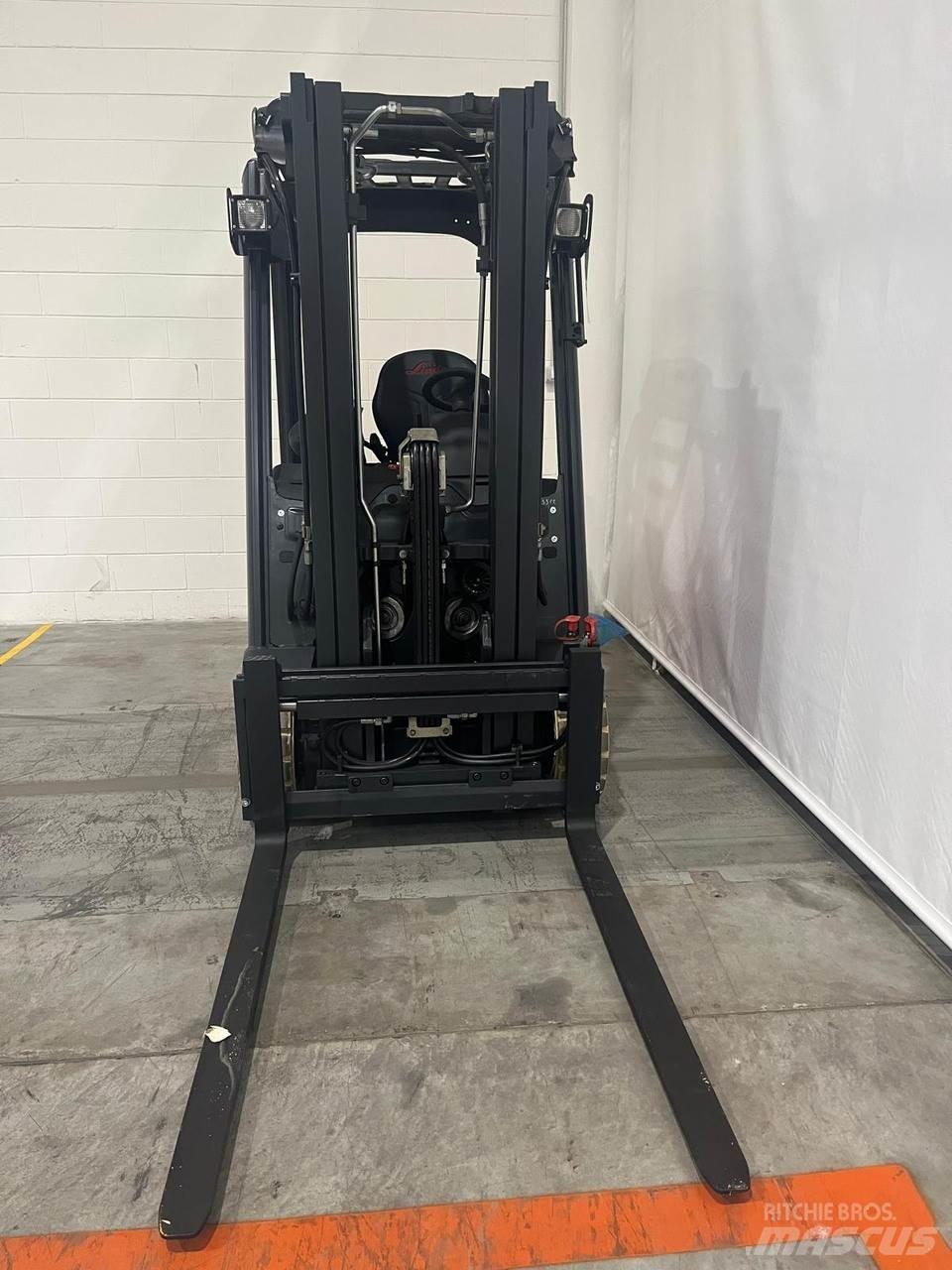 Linde E16C 전동 지게차