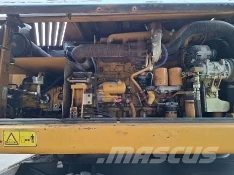 CAT M 316 C  휠 굴삭기
