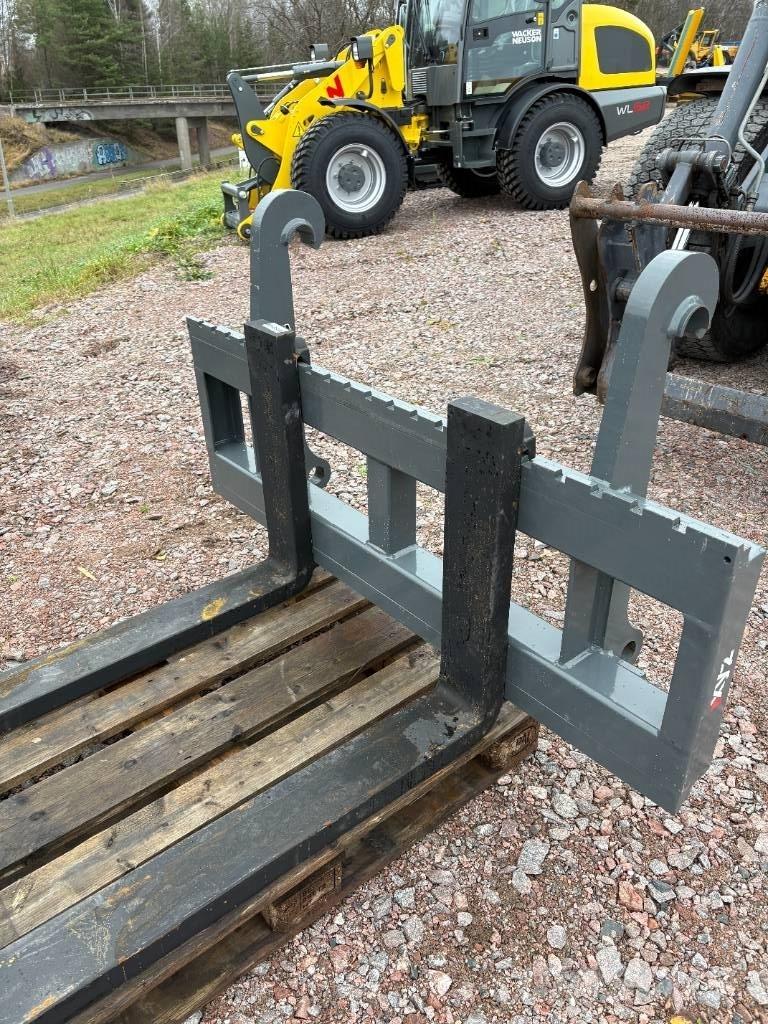 XYZ Gaffelställ BM  휠로우더