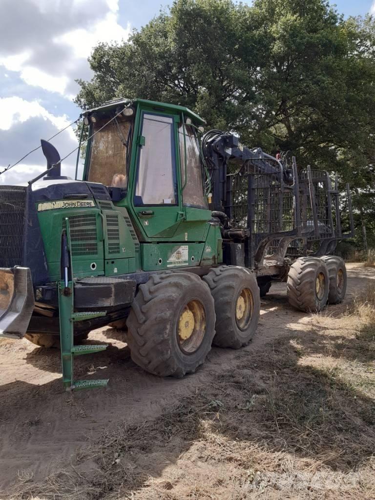 John Deere 1210 G 원목 포워더