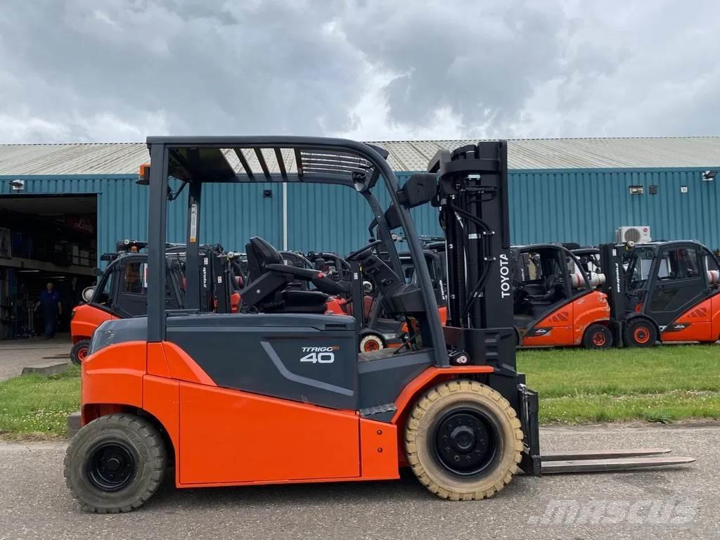 Toyota 8FBMT40 전동 지게차