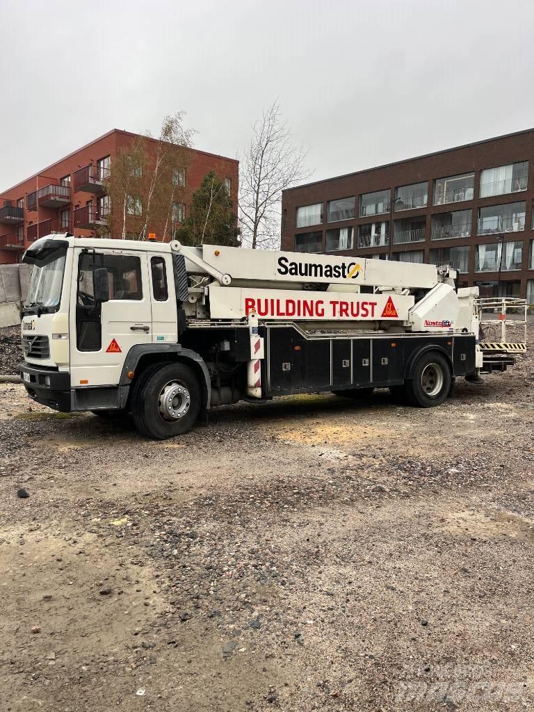 Volvo Nostolift 35 트럭 탑재 고소작업대
