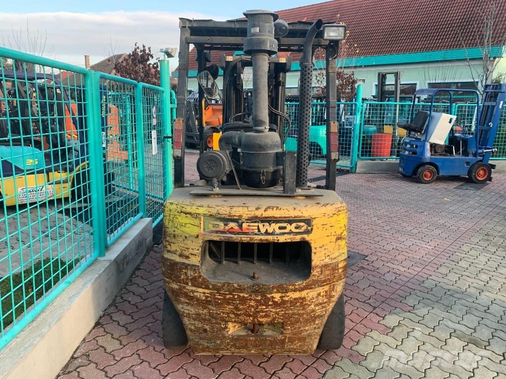 Daewoo D30S-3 V-3523 디젤 지게차