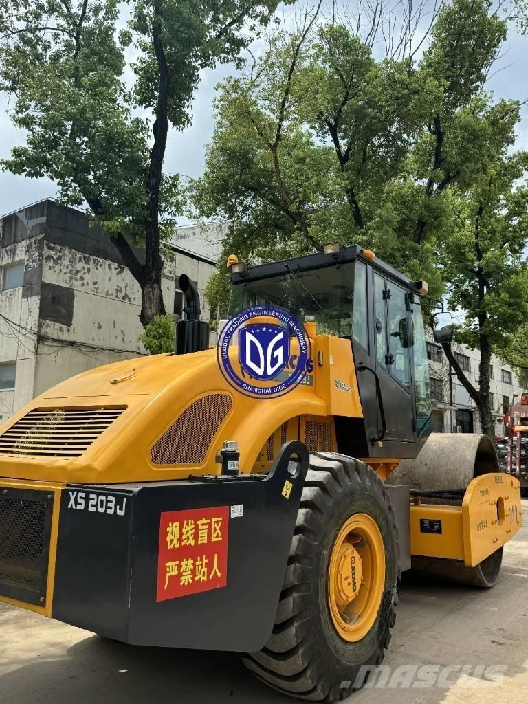 XCMG XS 203 J 싱글 드럼 롤러