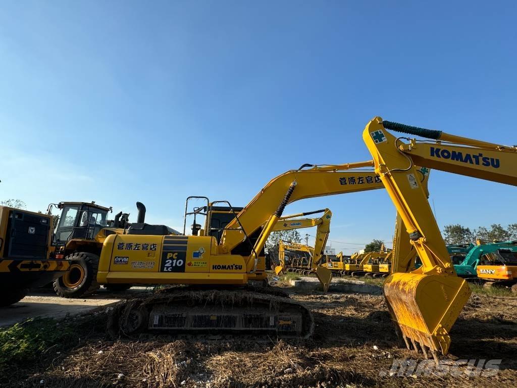 Komatsu PC 210 대형 굴삭기 29톤 이상