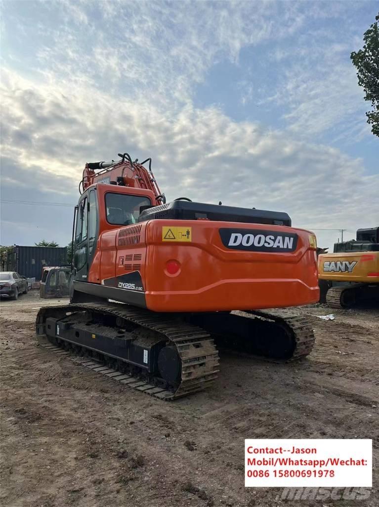 Doosan DX 225 LCA 대형 굴삭기 29톤 이상
