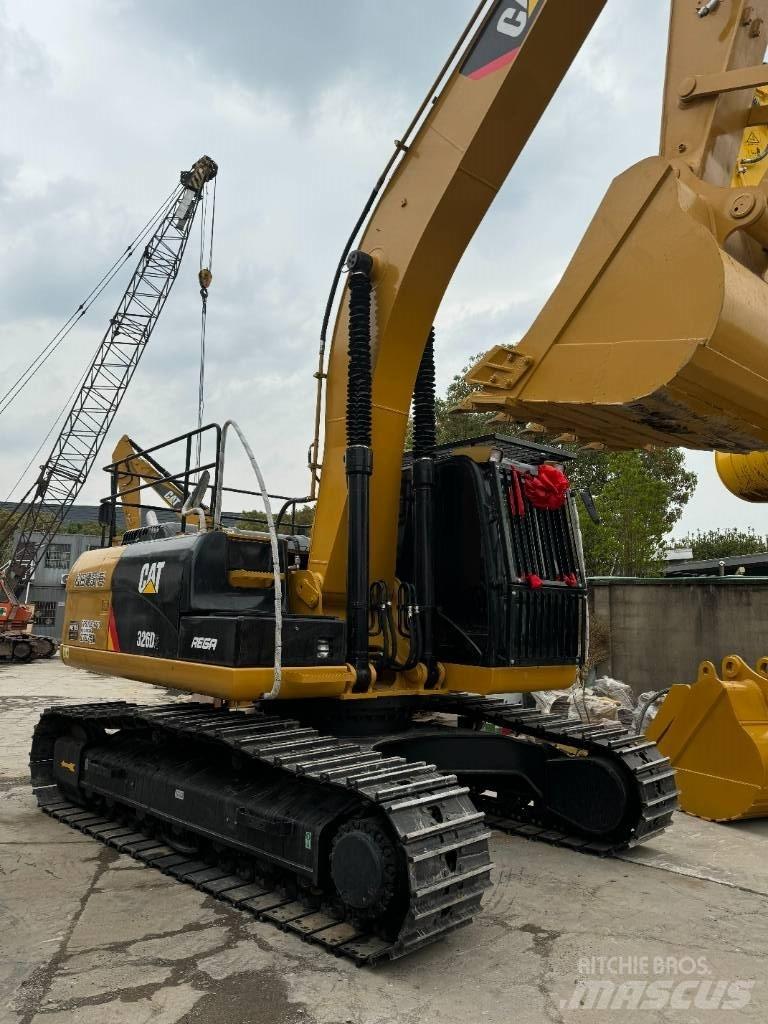 CAT 326D2 대형 굴삭기 29톤 이상