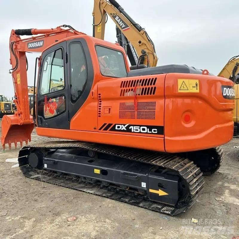 Doosan DX 150 대형 굴삭기 29톤 이상