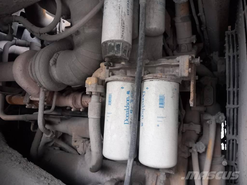 CAT 775 D 초대형 덤프 트럭