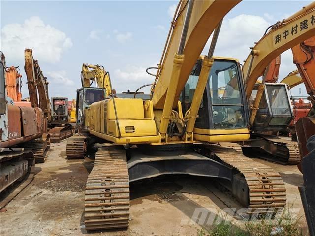 Komatsu PC 220-8 대형 굴삭기 29톤 이상