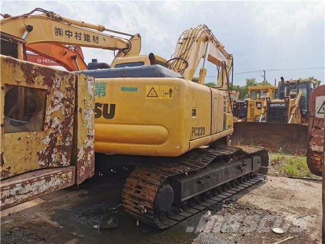 Komatsu PC 220-8 대형 굴삭기 29톤 이상