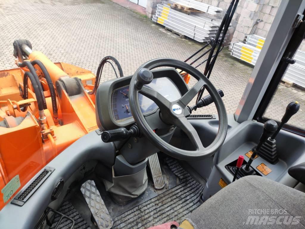Fiat-Hitachi W90  휠로우더