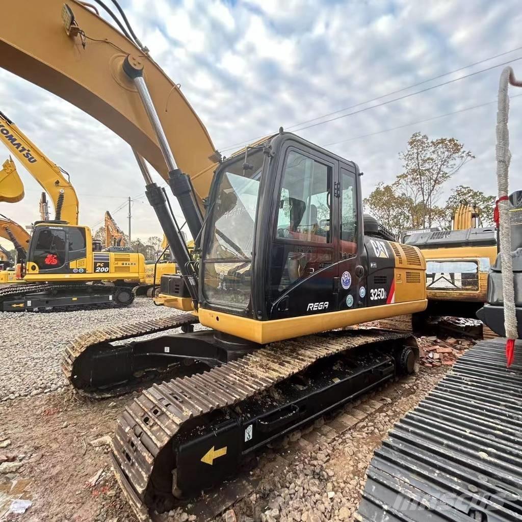 CAT 325 D 대형 굴삭기 29톤 이상