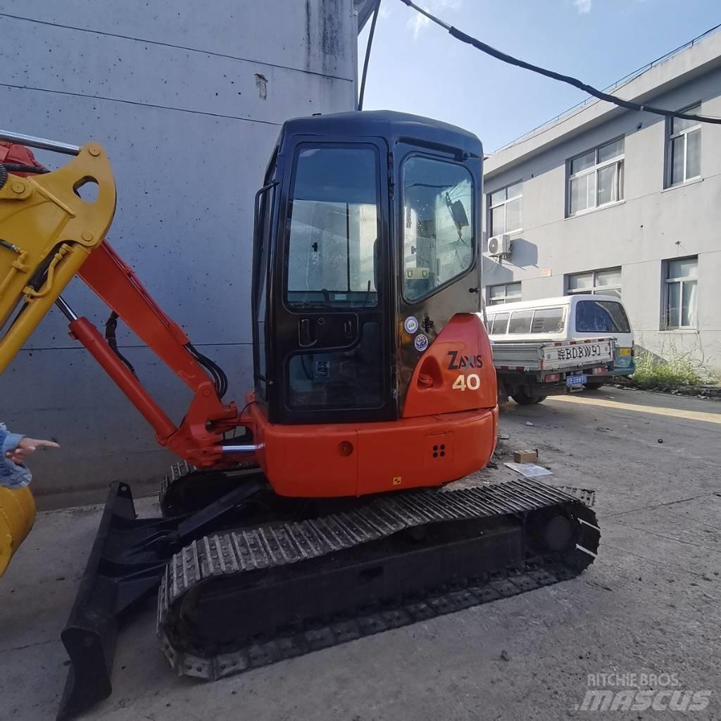 Hitachi ZX 40 U 소형 굴삭기 7톤 미만