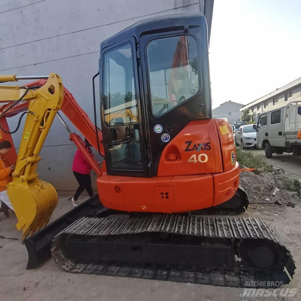 Hitachi ZX 40 U 소형 굴삭기 7톤 미만