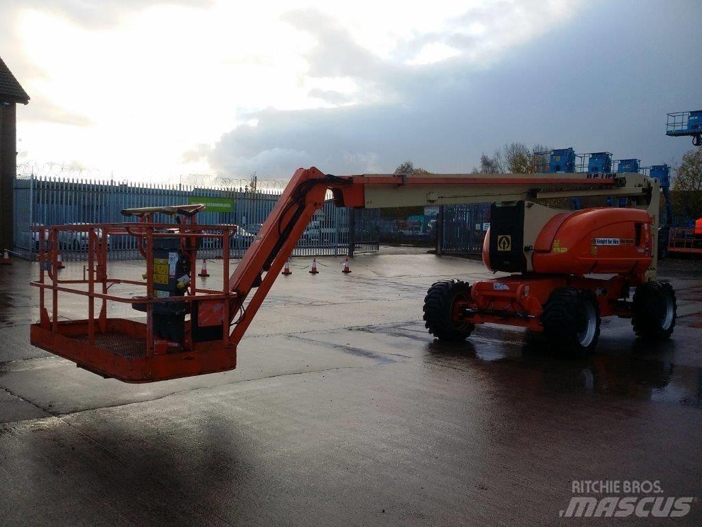 JLG 800AJ 관절형 전동이동 리프트