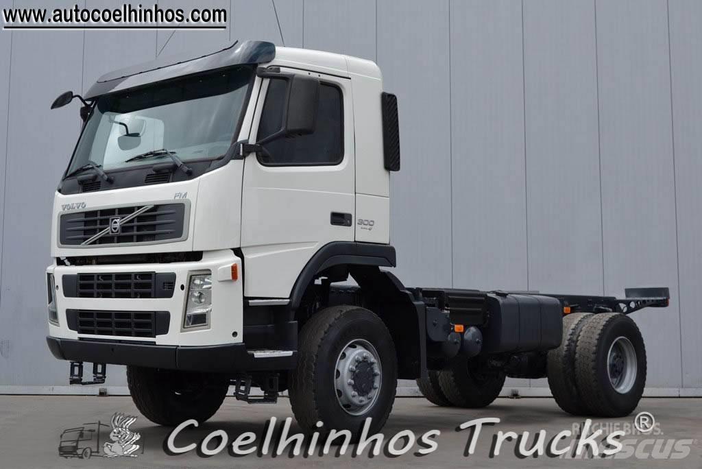 Volvo Fm 300  4x4 새시 운전실 트럭
