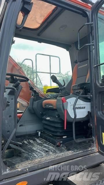 Doosan DX140W-5  휠 굴삭기