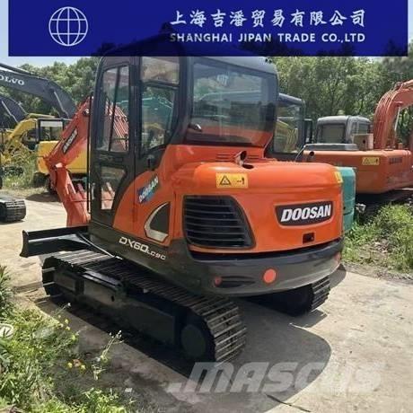 Doosan DX 60 대형 굴삭기 29톤 이상