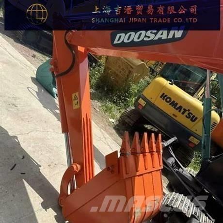 Doosan DX 60 대형 굴삭기 29톤 이상
