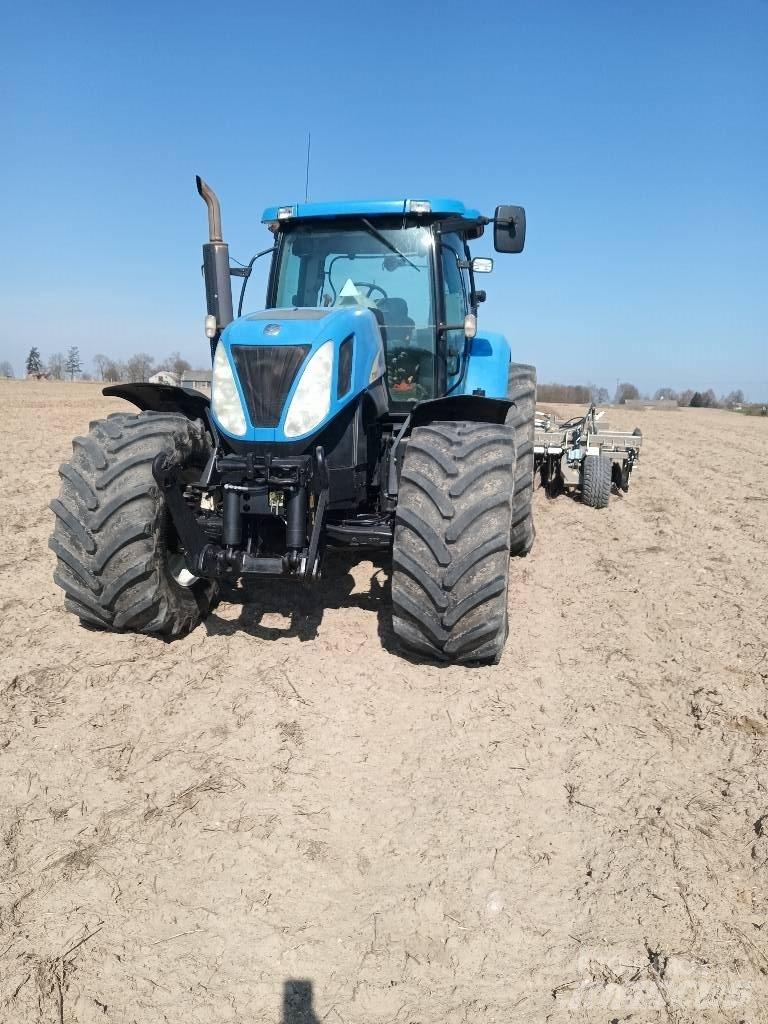 New Holland T 7060 트랙터