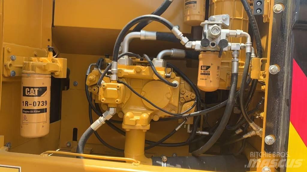 CAT 323D 대형 굴삭기 29톤 이상