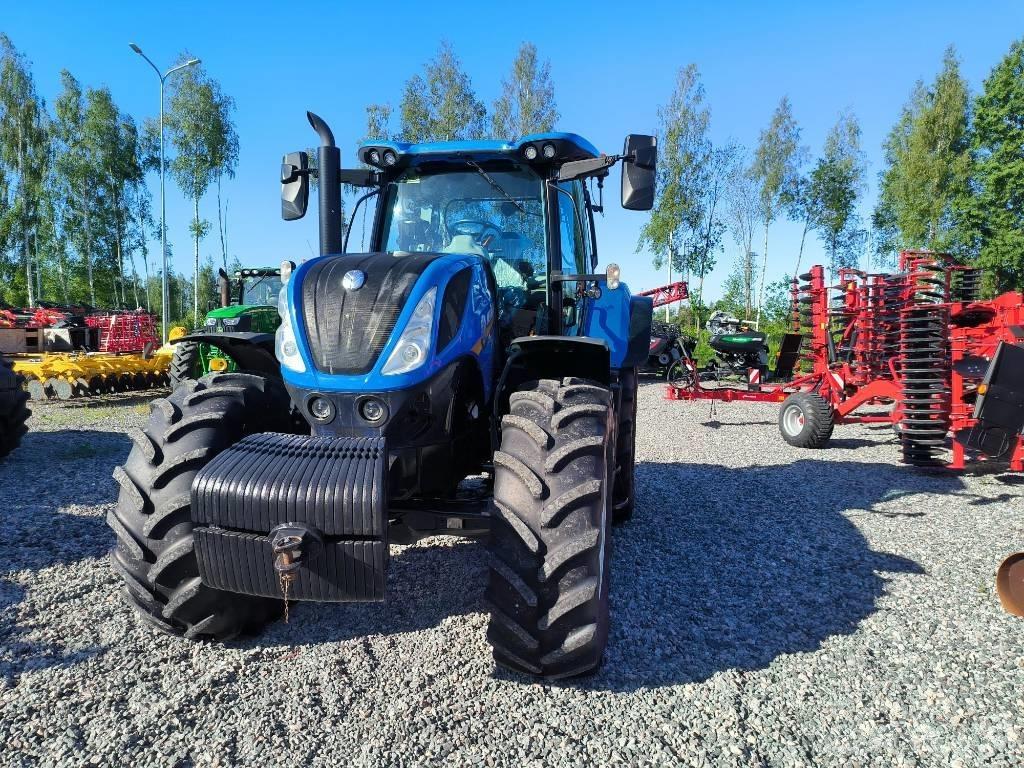 New Holland T 7.230 트랙터