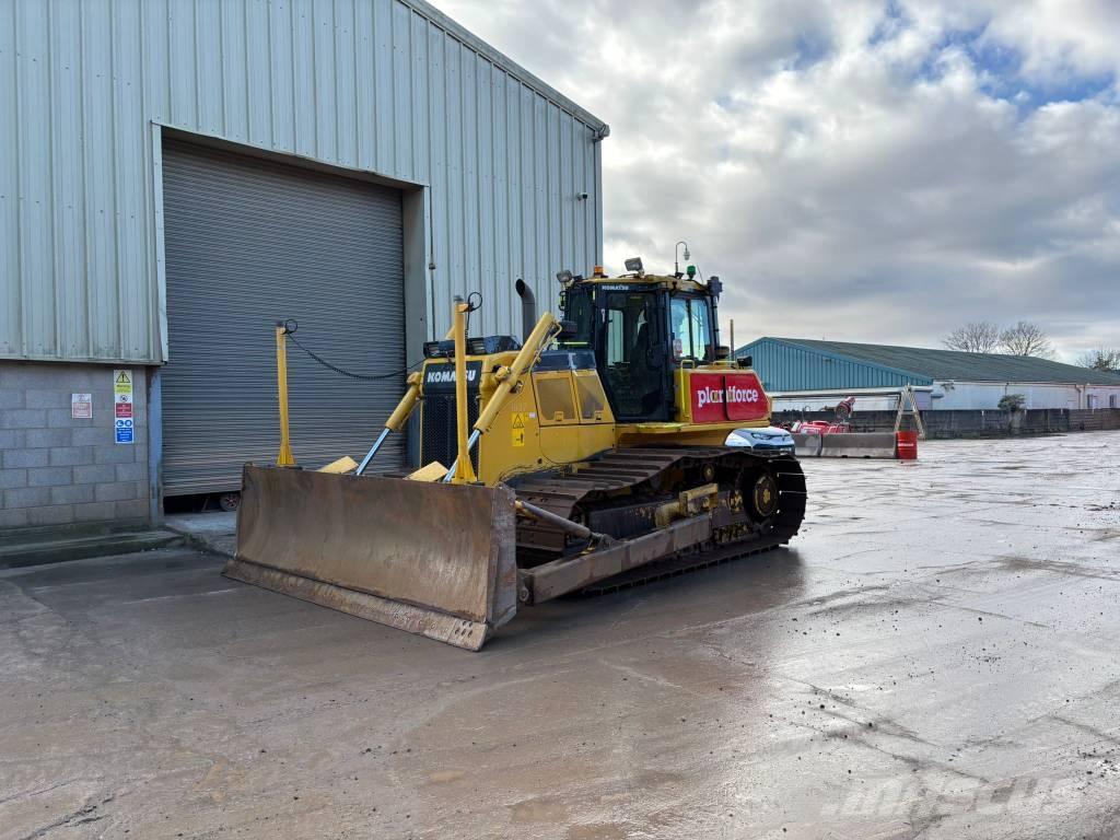 Komatsu D65PX-18E0 크롤러 도저