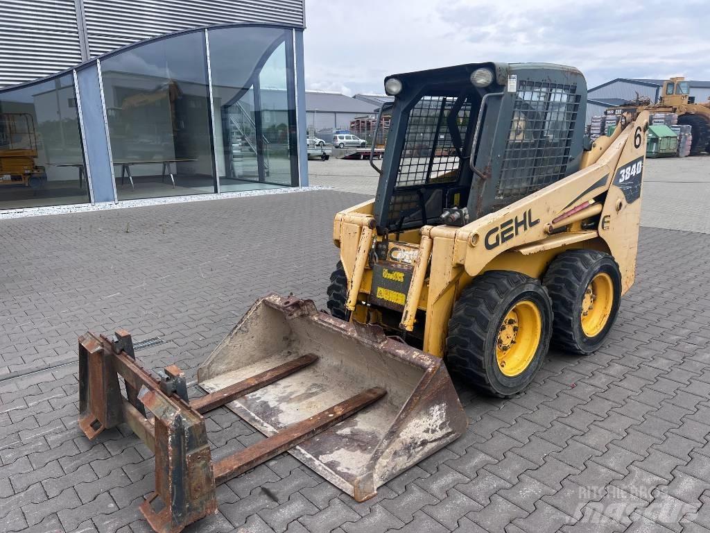 Gehl 3840 E  스키드로더