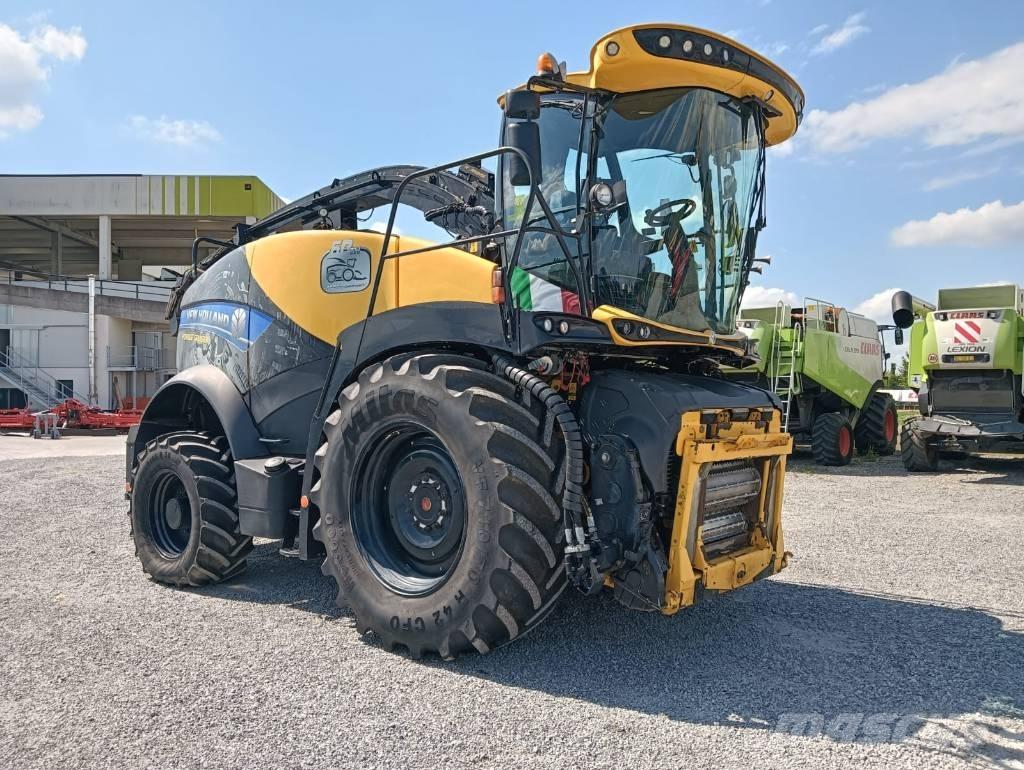 New Holland FR 650 자동 초지기계