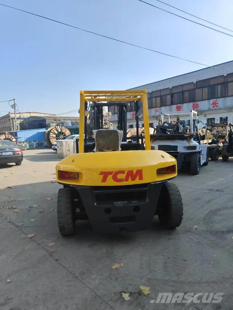TCM 7t 디젤 지게차