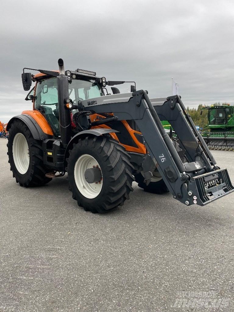 Valtra T174 트랙터