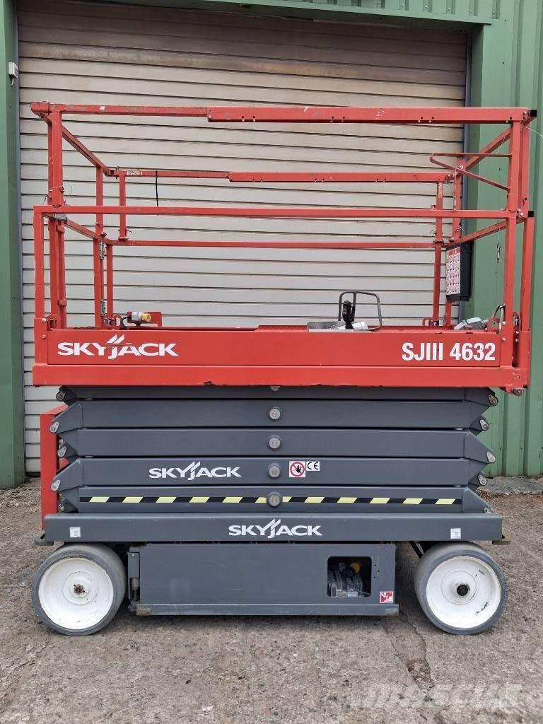 SkyJack SJ III 4632 가위형 리프트