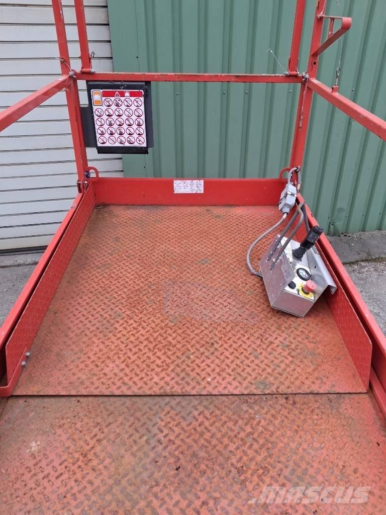 SkyJack SJ III 4632 가위형 리프트