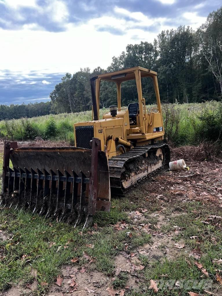CAT D 3 B 크롤러 도저