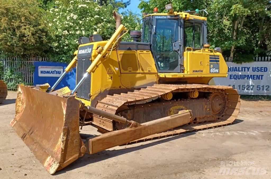 Komatsu D65PX-18 크롤러 도저