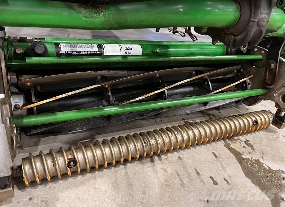 John Deere 7500A 페어웨이 잔디깎기