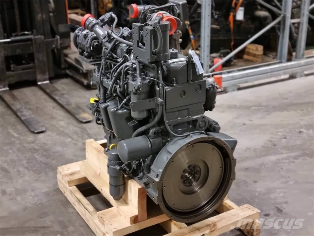 Komatsu 49 AWF 엔진