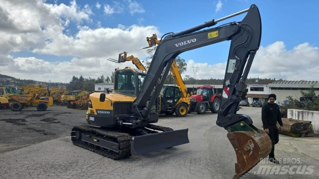 Volvo ECR 88 D 중형굴삭기 7톤-28톤