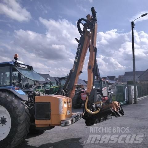 Rousseau FULGOR 850 목장 제초기 및 토퍼