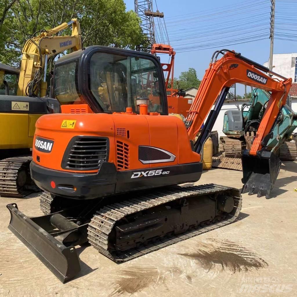 Doosan DX 55 소형 굴삭기 7톤 미만