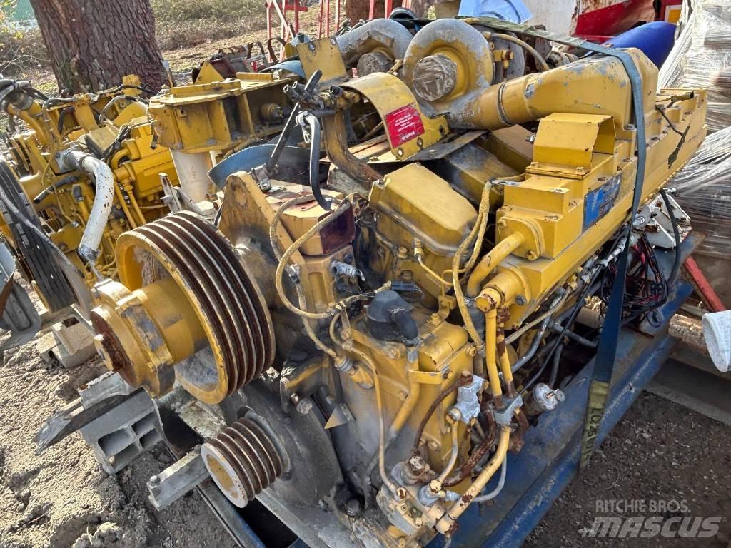 Komatsu SA12V140 엔진