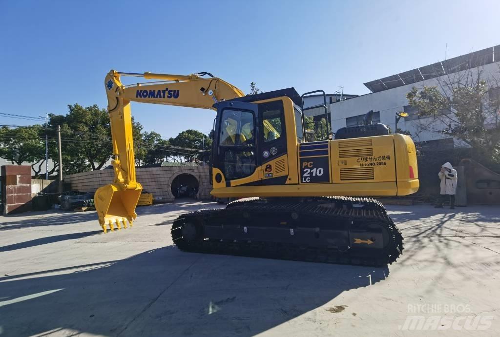 Komatsu PC210LC 대형 굴삭기 29톤 이상