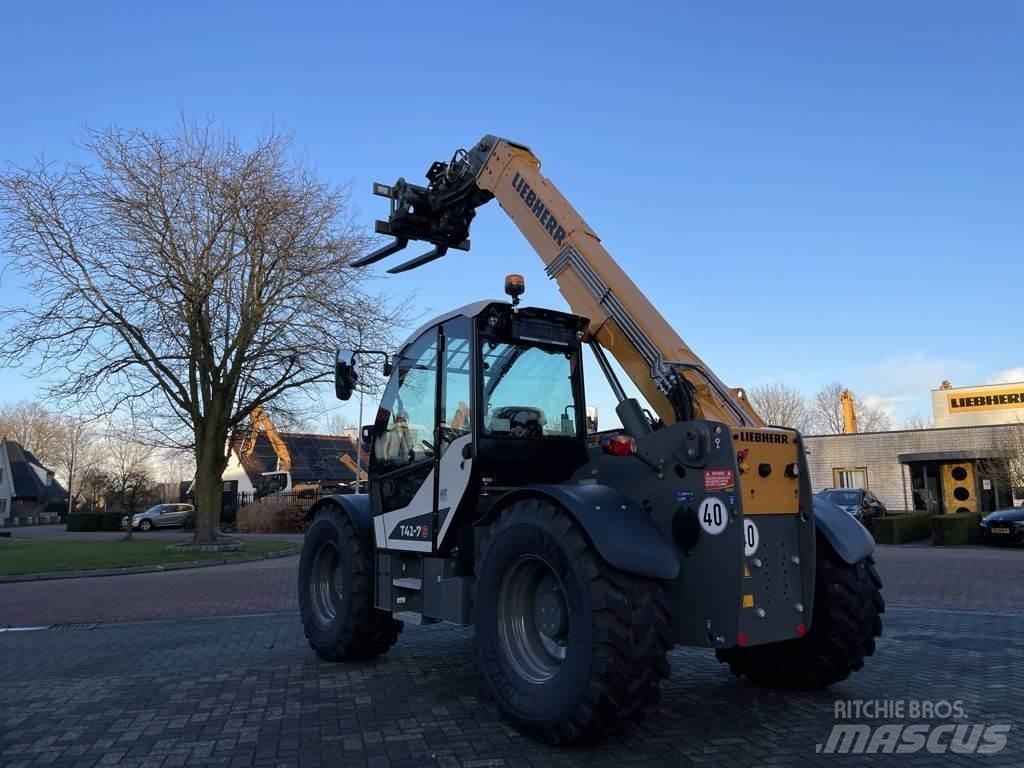 Liebherr T41-7 텔러 핸들러