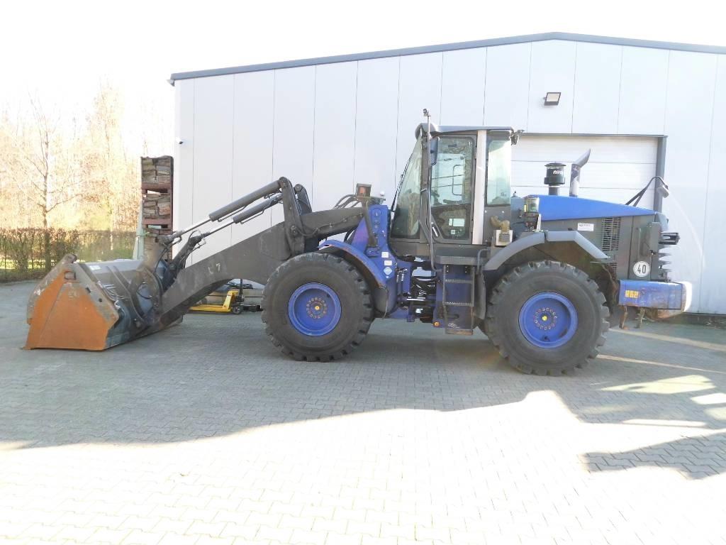 Hitachi ZW 180  휠로우더